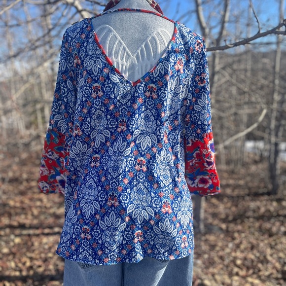 FIG AND FLOWER BOHO BLOUSE SIZE LG blue and red stylish top - Picture 13 of 16